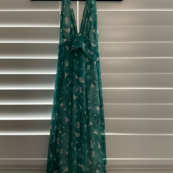 Green Patterned Halter Dress - Picture 3 of 6